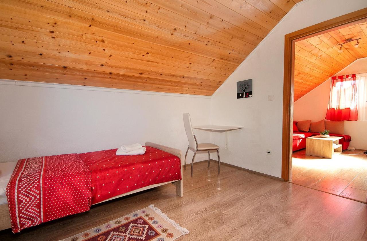 Apartment Ilija Rakovica Esterno foto