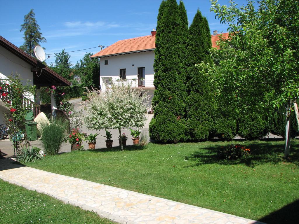 Apartment Ilija Rakovica Esterno foto